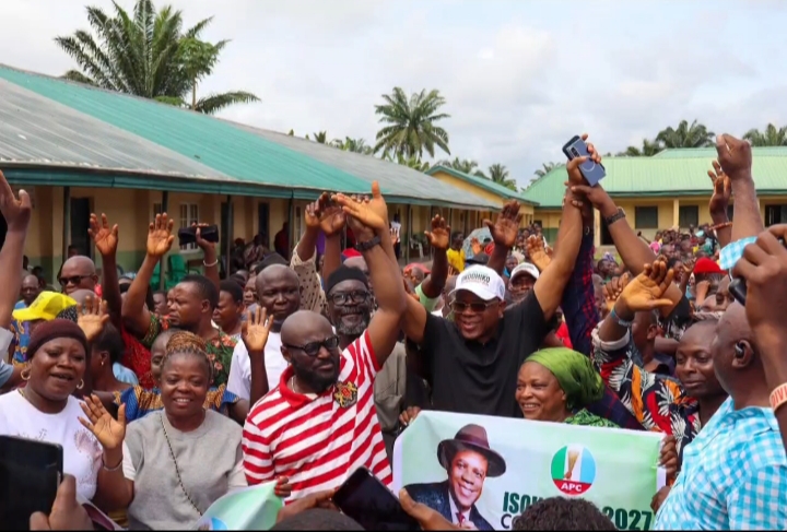 Honourable Ukodhiko Jonathan celebrating with constituents and stakeholders after he won the APC primaries ticket.